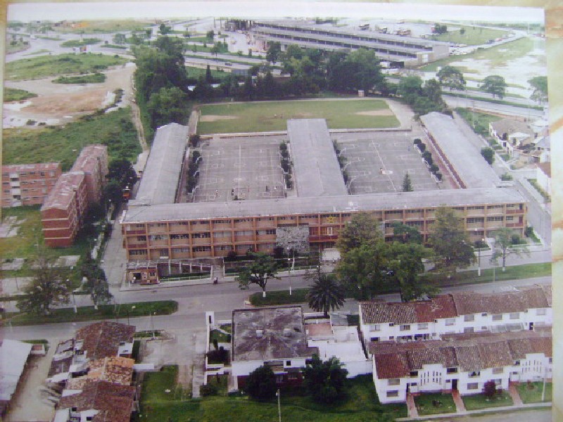 Vista aérea del Colegio
